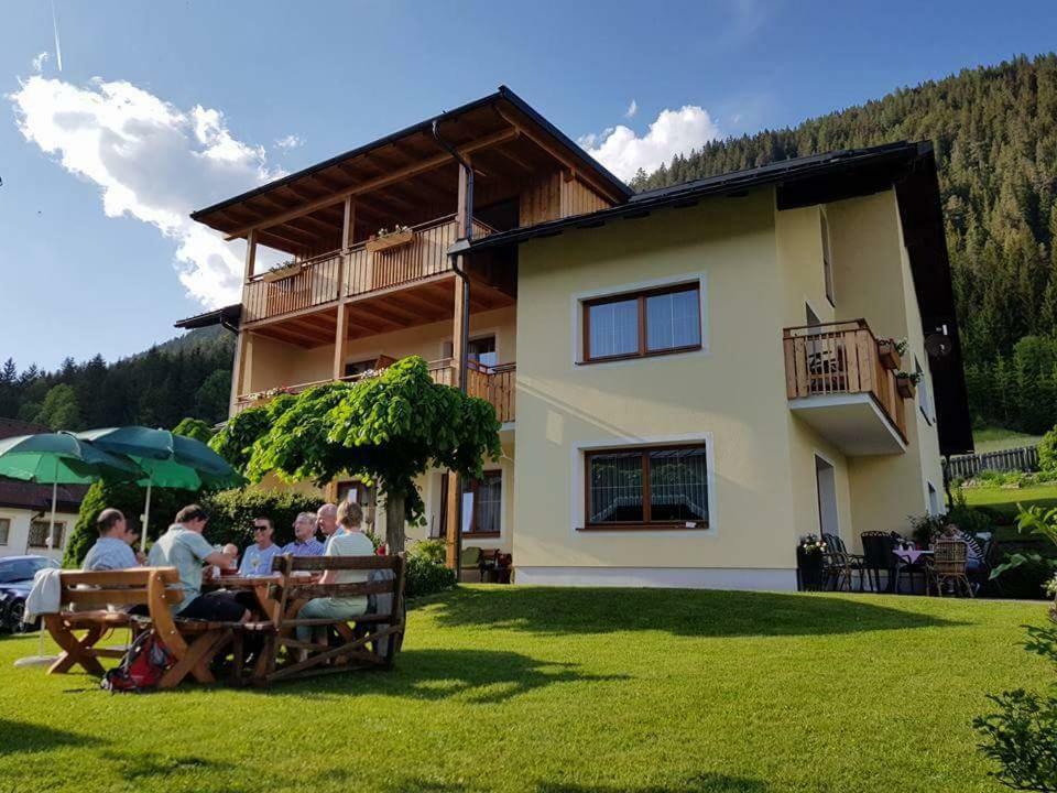 Haus Lackner Am Weissensee In Kaernten Εξωτερικό φωτογραφία